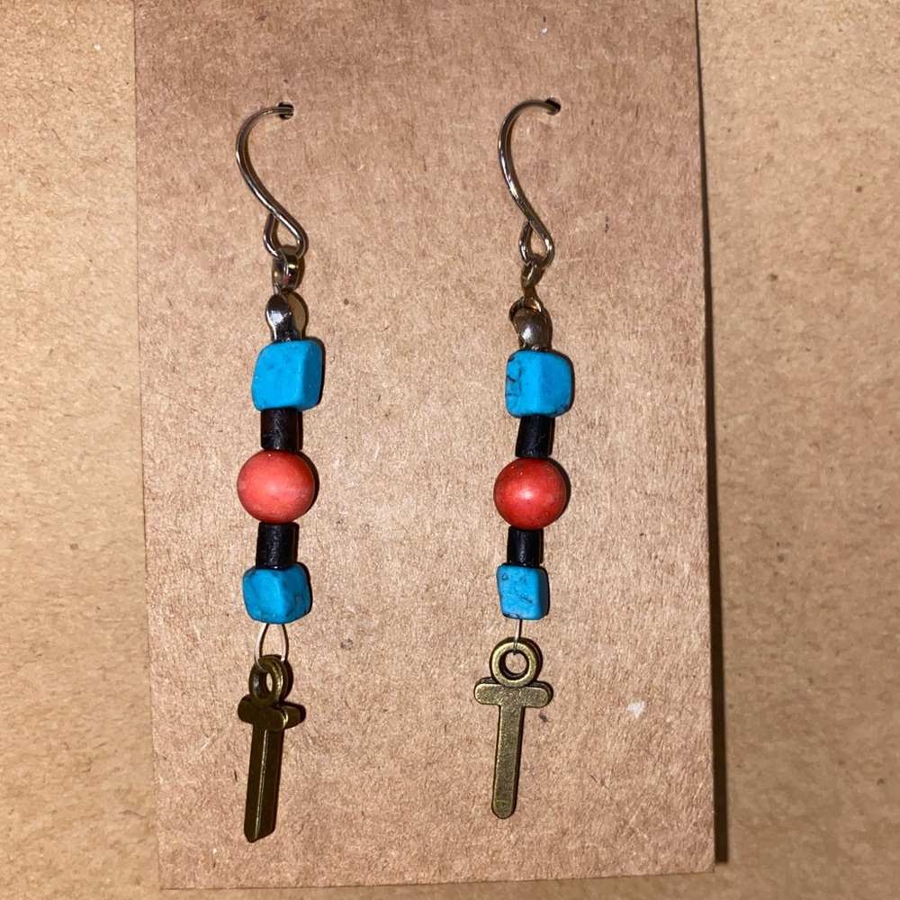 ☀️3/$9☀️ Pink and Blue Beaded Earrings with Metallic Charms